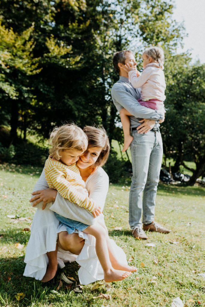 Liebevolle und natürliche Familienfotos