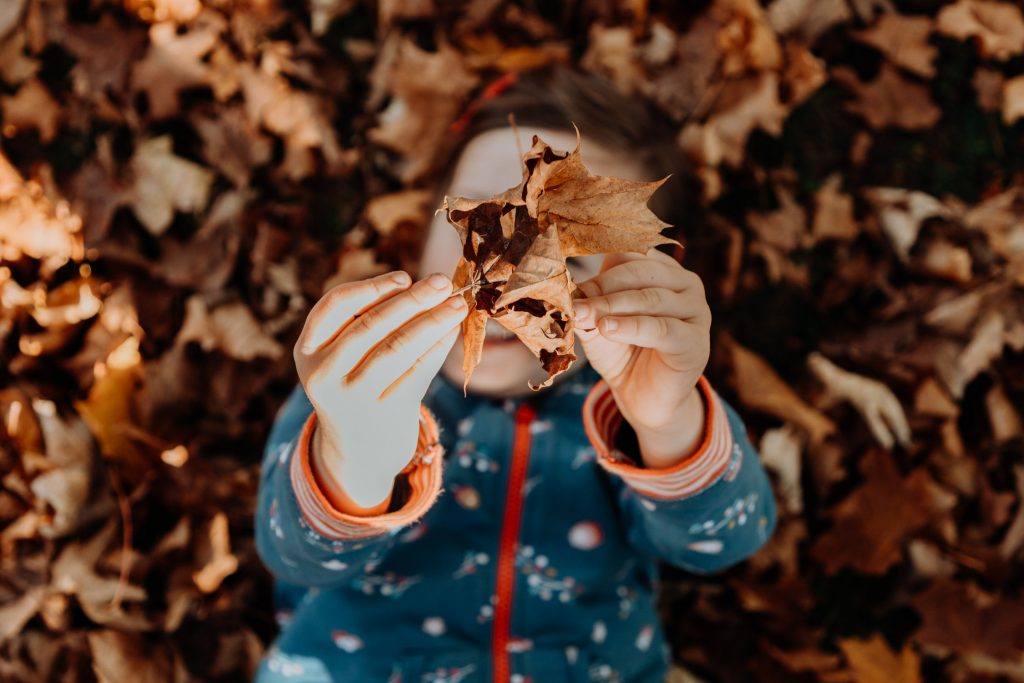 Portrait von Mädchen, Natürliche Familienfotografie Vorarlberg