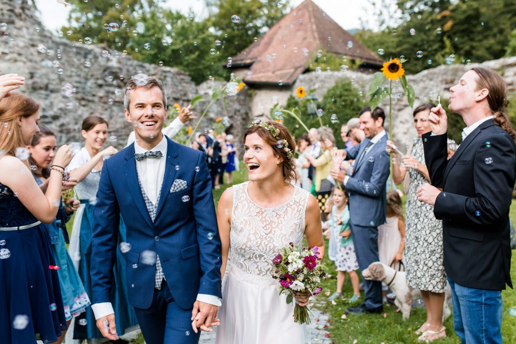 Natürliche Hochzeitsfotografie in Vorarlberg am Gebhardsberg
