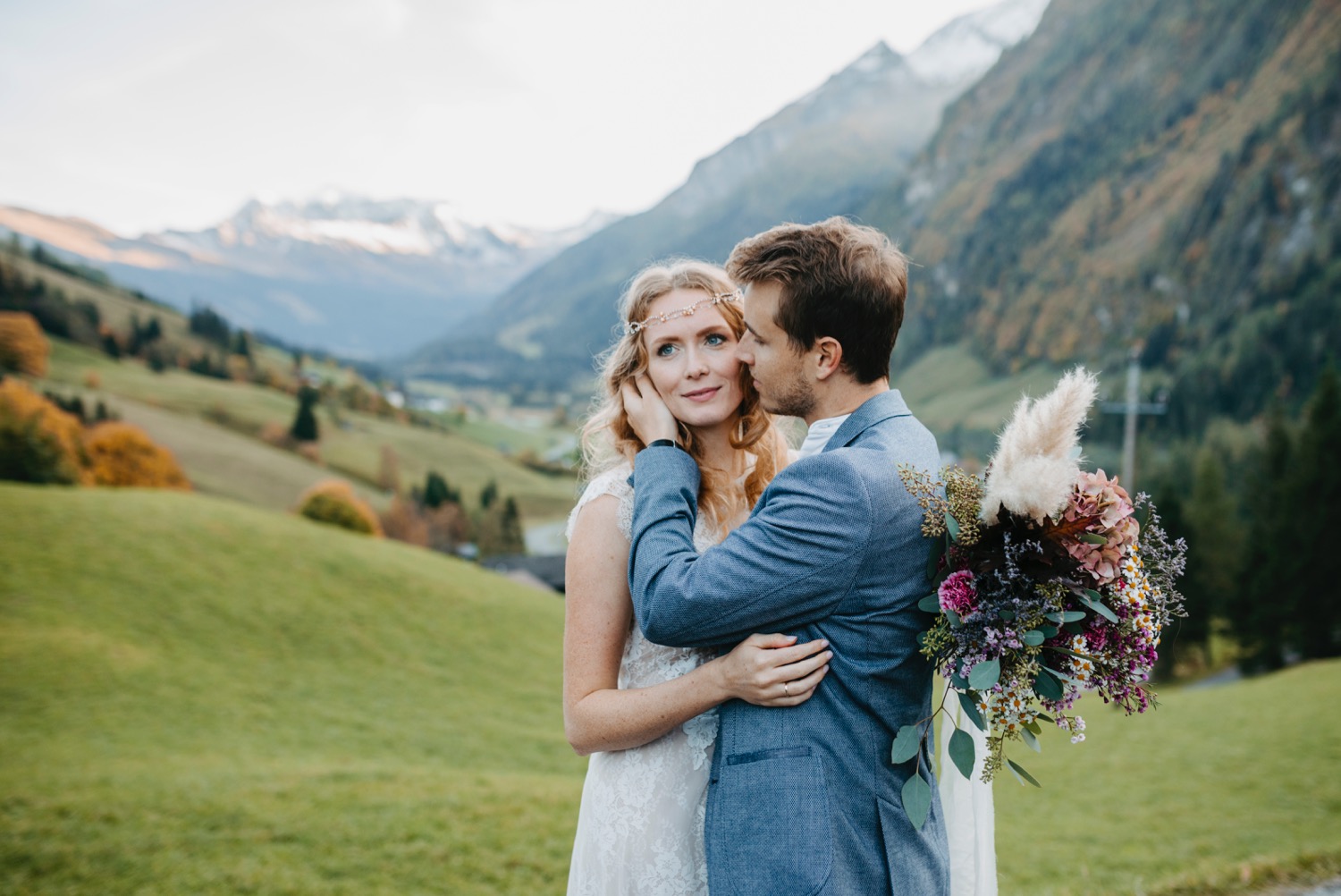 Brautpaar Fotos bei Hochzeit in den Bergen, Vorarlberg